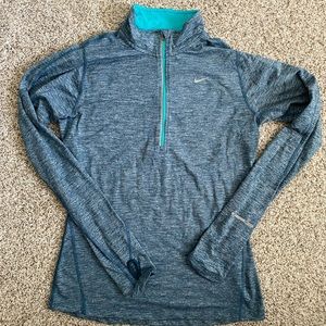 Nike Women’s dri-fit long sleeve quarter zip (small)